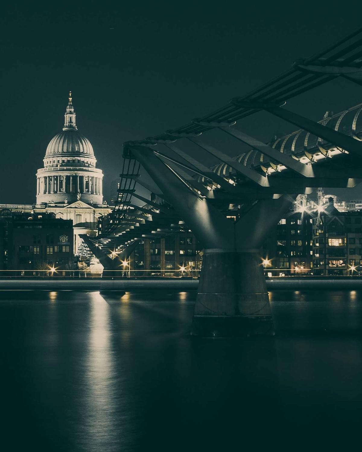 St Paul's Cathedral at night